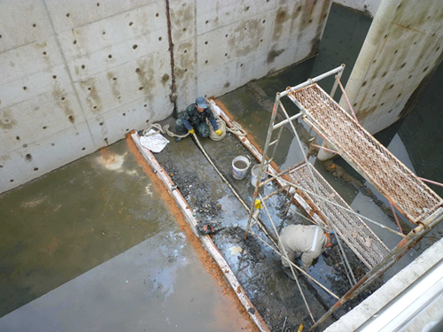 污水处理厂新建水池止水带高压注浆补漏