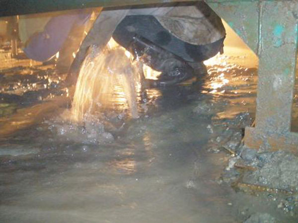 污水池堵漏中带压堵漏中的密封胶有哪些作用?